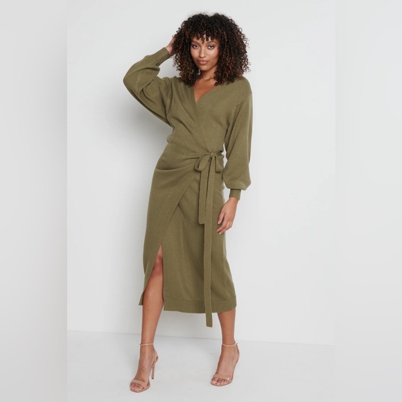 pretty lavish beau wrap midi dress - Picture 5 of 7